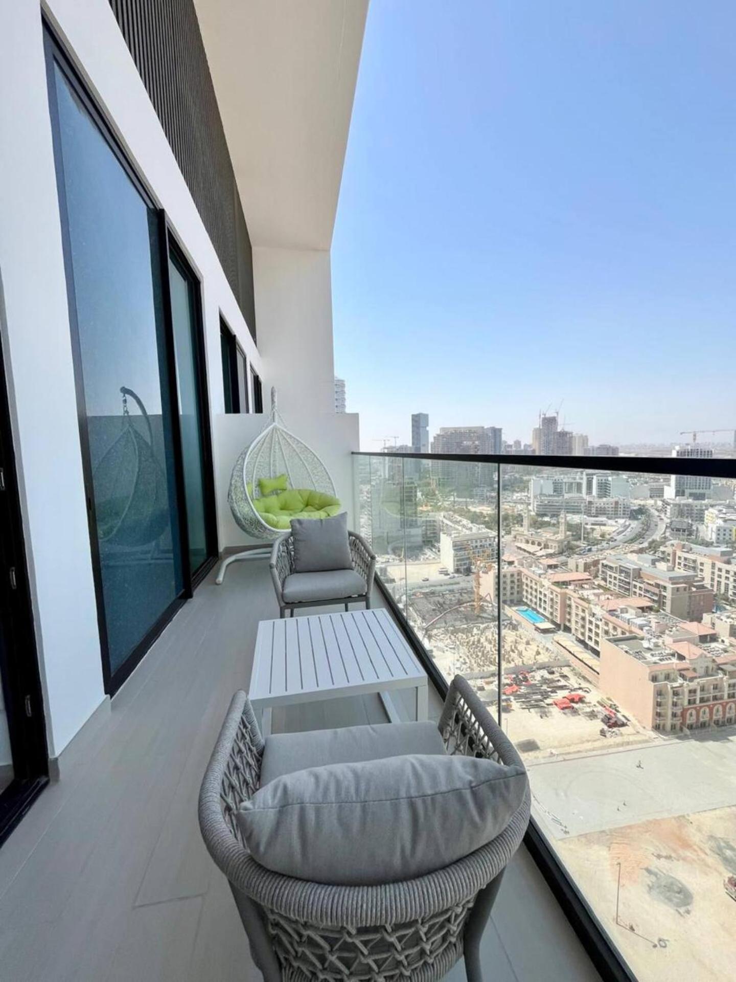 Elegant 1br Jvc Pool, Balcony, Parking *